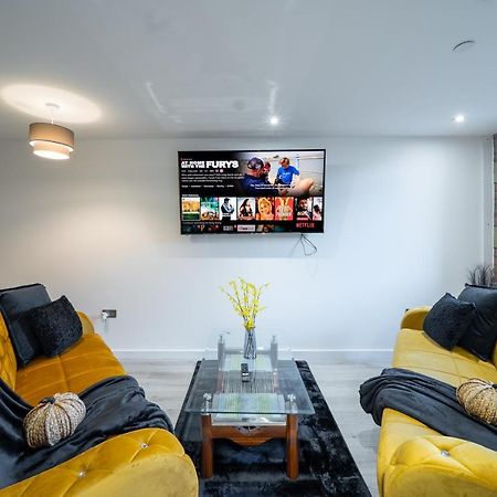 Bv Spacious 1-Bedroom Apartment Close To Town Center - Sleeps 6 Bradford  Eksteriør billede