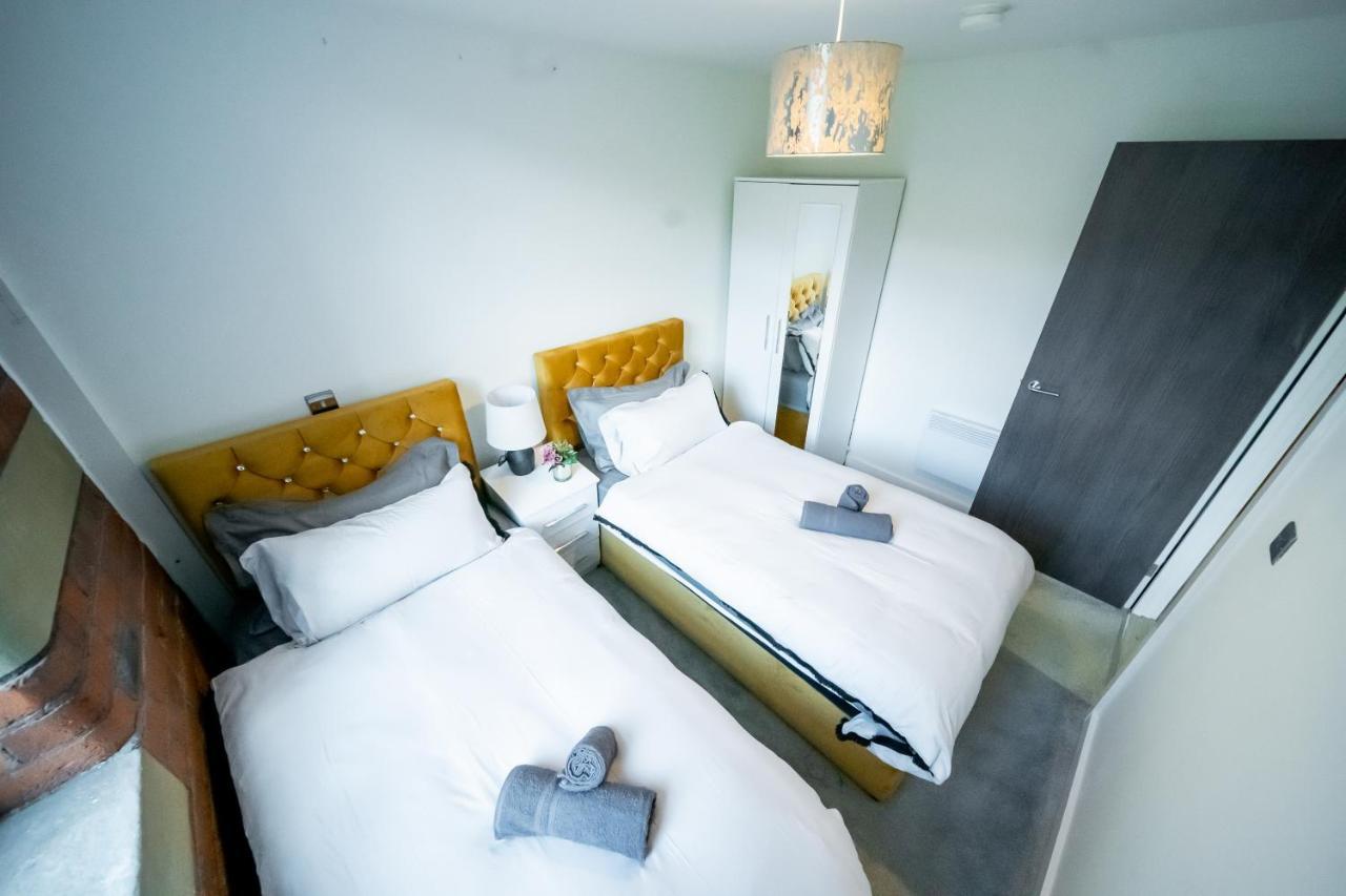 Bv Spacious 1-Bedroom Apartment Close To Town Center - Sleeps 6 Bradford  Eksteriør billede